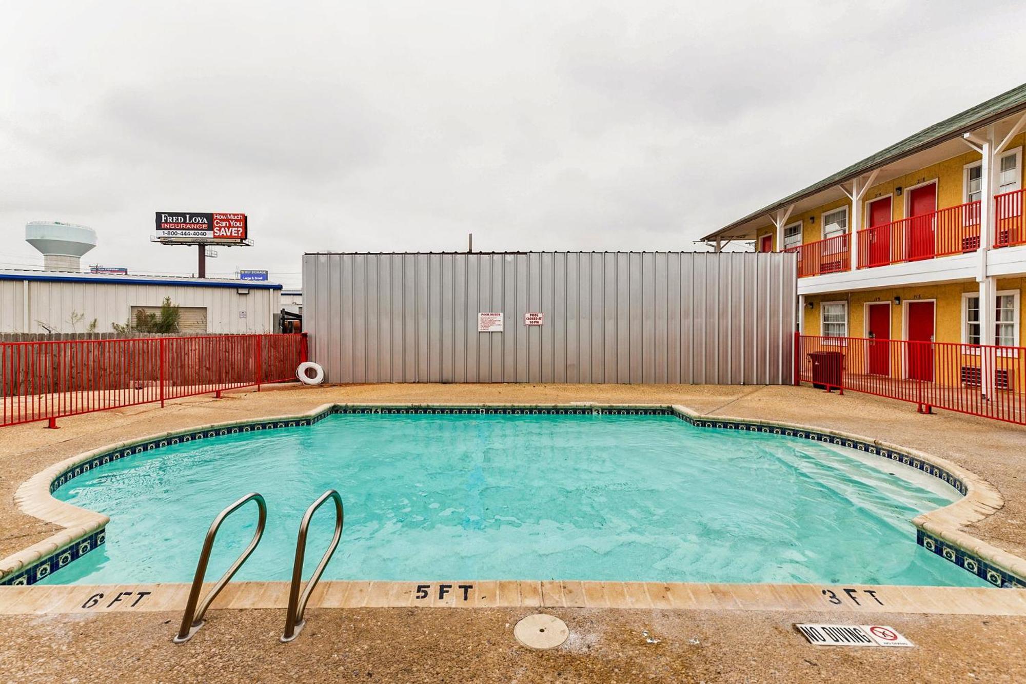 Oyo Hotel San Antonio Lackland Near Seaworld Exterior foto